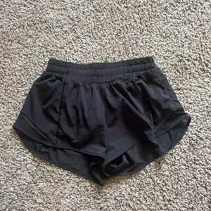 Black Lululemon Hotty Hot shorts!